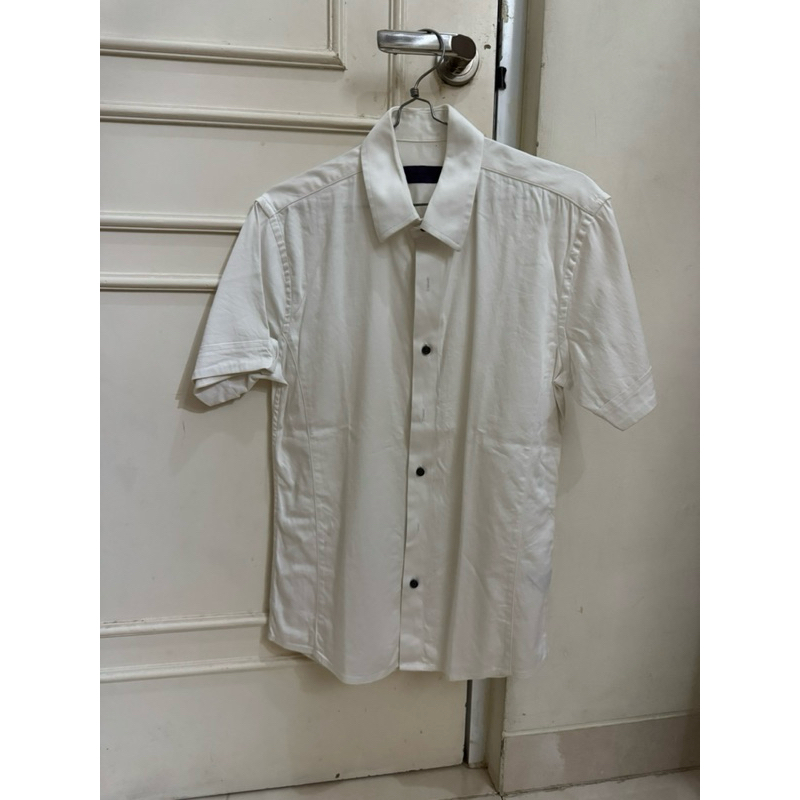 kemeja formal executive putih