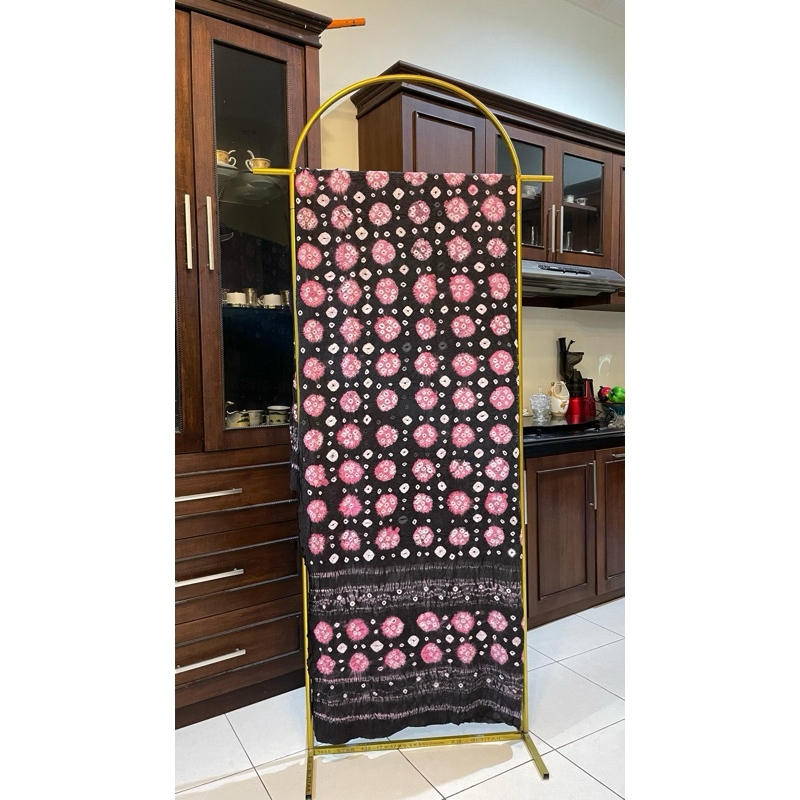 bahan kain jumputan sutra silk titik 7