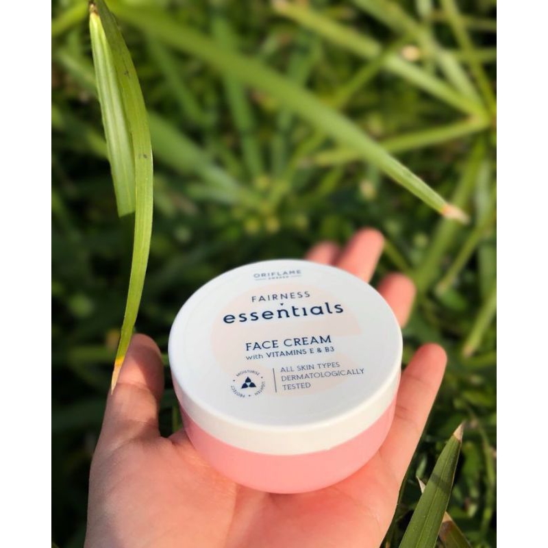 Glow Essentials Face Cream || 43911