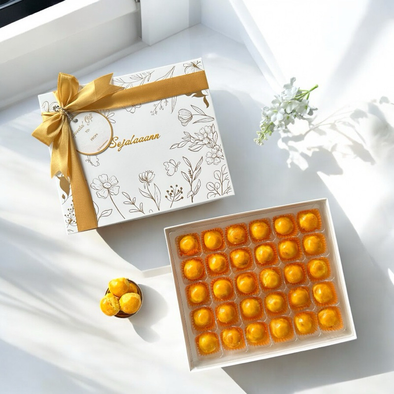 

Nastar Wisman Premium | Sagu Keju | Chocolate Mede Cookies | Paket Special Gift | Paket Box Sekat