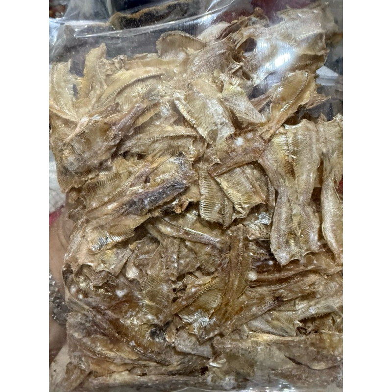 

IKAN ASIN LAIS PONTIANAK 250gr ( IKAN ASIN TIPIS KRAUK KRIUK)
