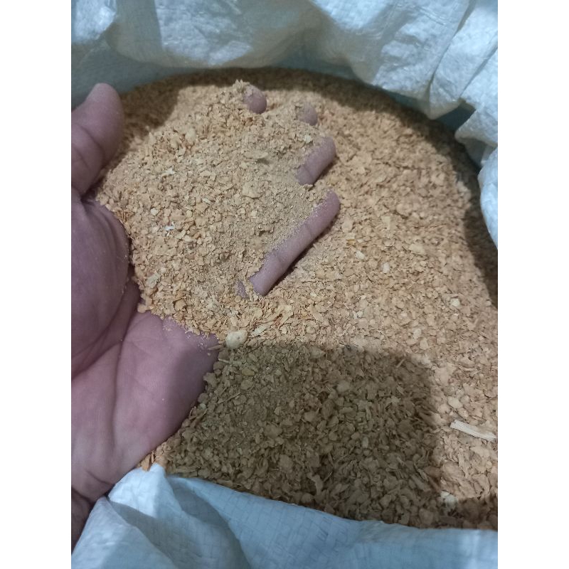 Mantulbee Sbm(Soybean Meal) /Bungkil Kedelai /Pakan Ternak /Entok /Ayam/Bebek 1 Kg