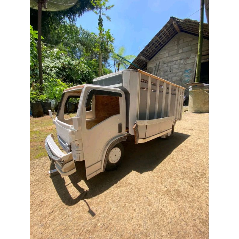 MINIATUR TRUCK CANTER GIGA UNTUK MAINAN ANAK