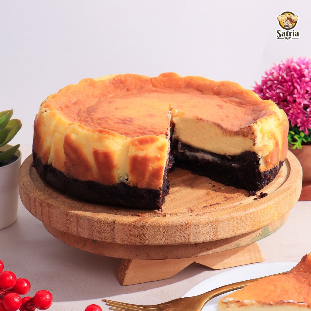 

[SATRIA ROTI] Burn Cheesecake Brownies Whole / Parisien / Cheesecake Brownies