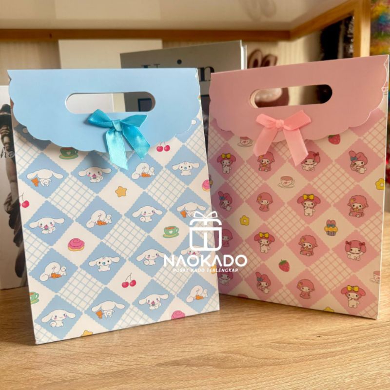 

PAPER BAG UKURAN S ( 25,5X17,5 CM)