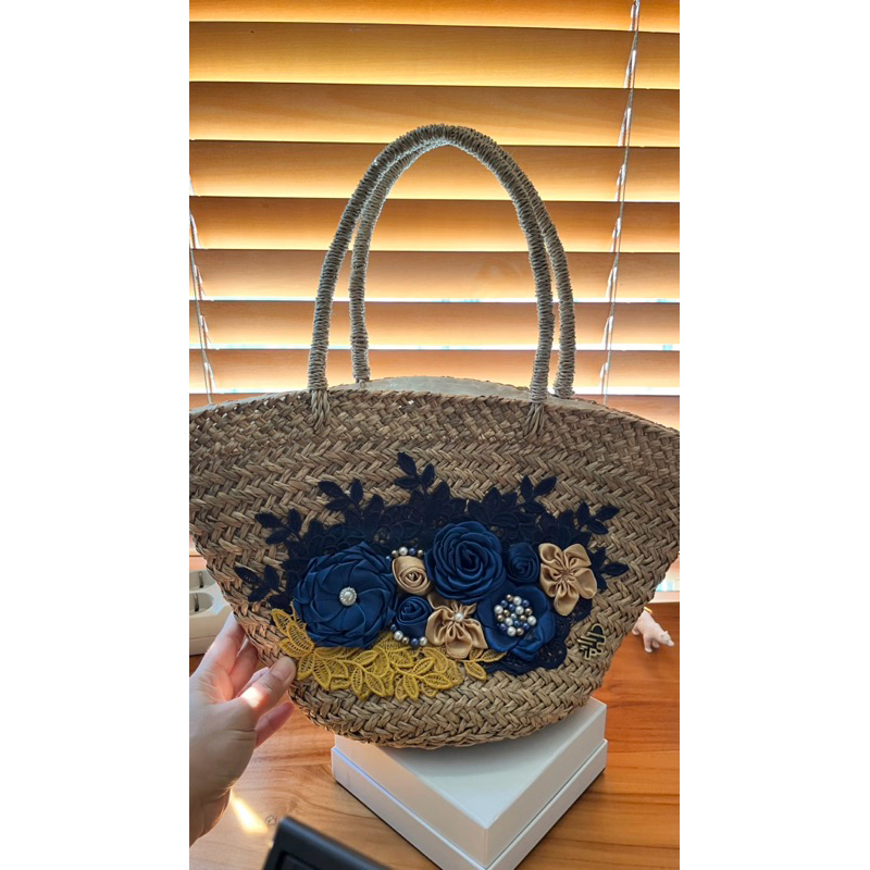 Tas Rotan Vintage Biru bunga