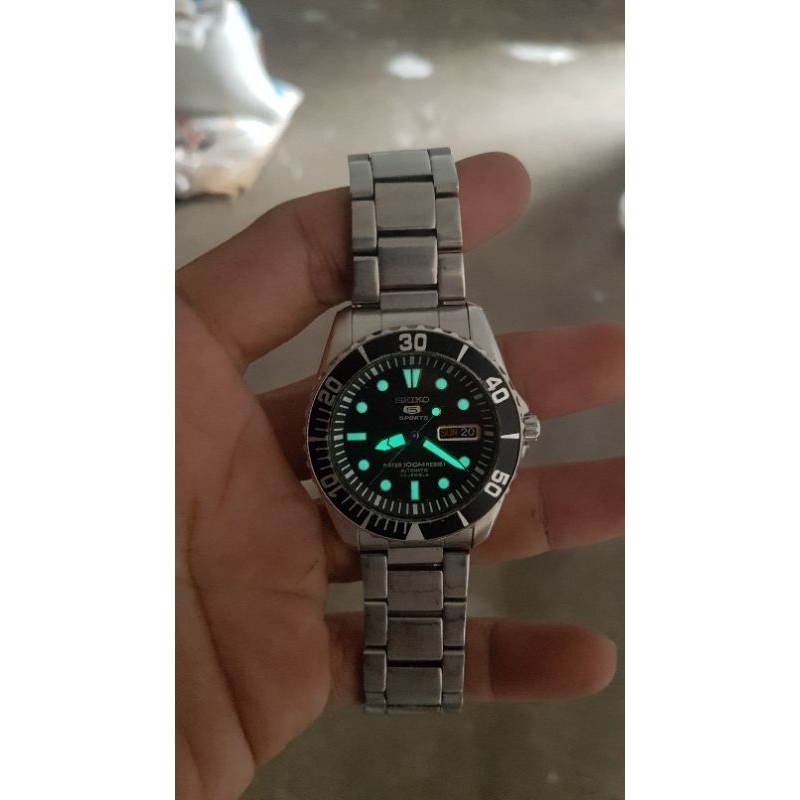 seiko 5 otomatis kaliber 7s36 23 jewels