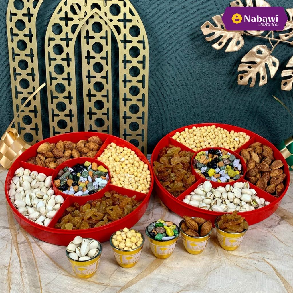 

RB Paket Hampers Exclusive 5 Sekat Oleh Oleh Haji dan Umroh Premium Makanan Khas Arab Kacang Arab