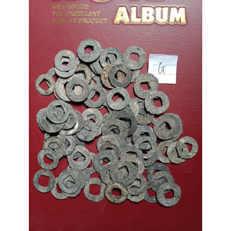 - + 100 Koin Timah Temuan Sungai Musi (G)