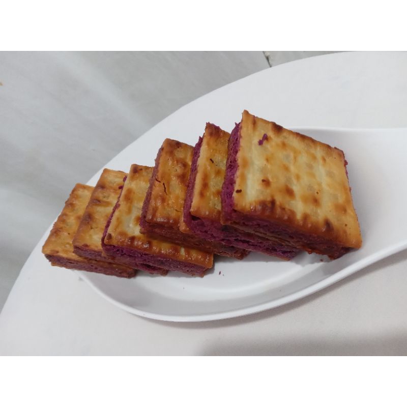 

Kue Gabin ubi ungu