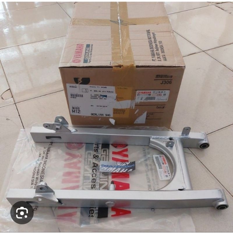 swing arm belakang jupiter z 2004-2009 ori yamaha