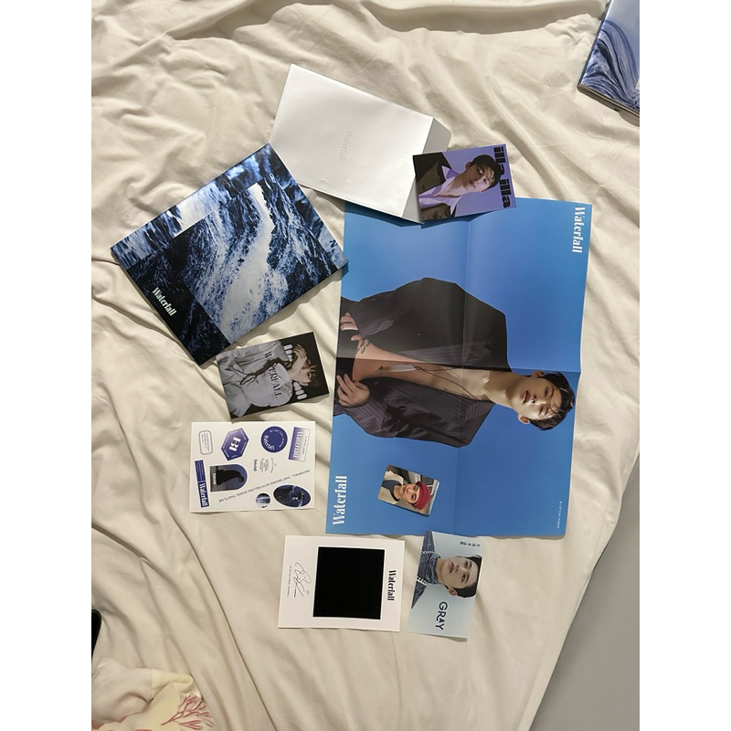B.I HANBIN WATERFALL ALBUM