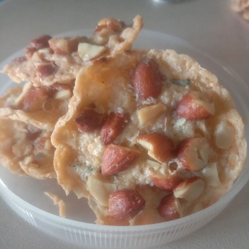 

peyek koin kacang renyah gurih nikmat