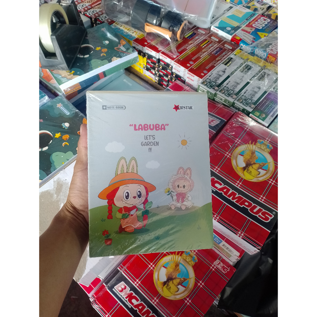 

RB Buku Tulis Quarto 38 Lembar / Buku Tulis New Star Motif Sanrio & Labuba