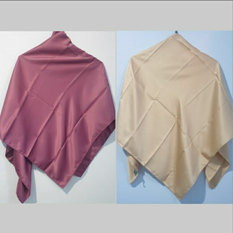 Jilbab Segi empat Satin (Preloved) Hijab Segi empat satin polos preloved hijab segiempat umama satin
