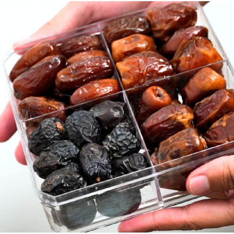 

KURMA ASORETED (CAMPUR) OLEH OLEH HAJI DAN UMROH