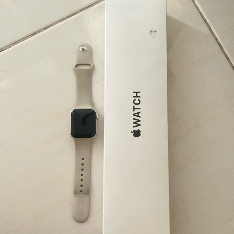 Apple Watch Series SE 40MM Starlight