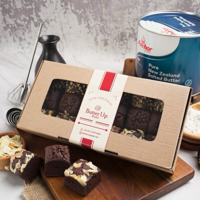 

Brownies Coklat Fudgy Box - Butter Up Bake