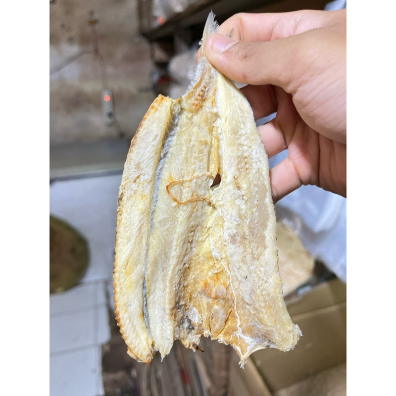

Ikan Asin Bloso // kacang-kacang // kualitas premium/ berat 250g-1kg