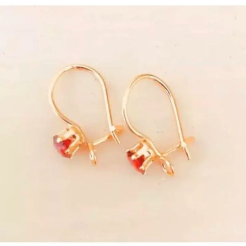 Anting Desy permata merah titanium terbaru