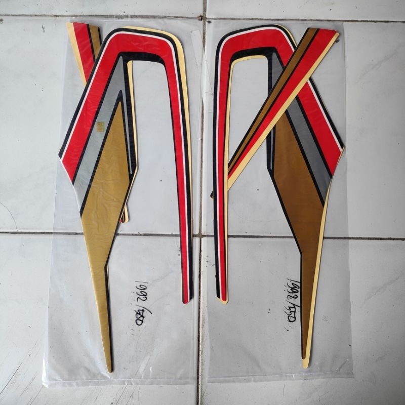 Striping lis sticker standar motor rx king 1992 cobra merah gold body hitam