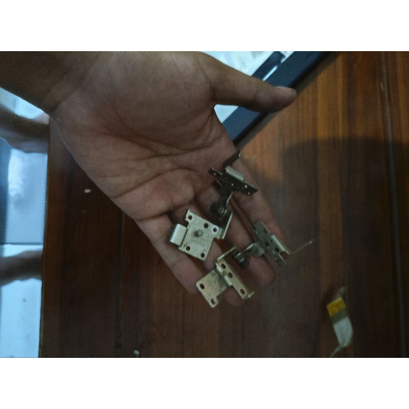 engsel laptop asus a44h ori