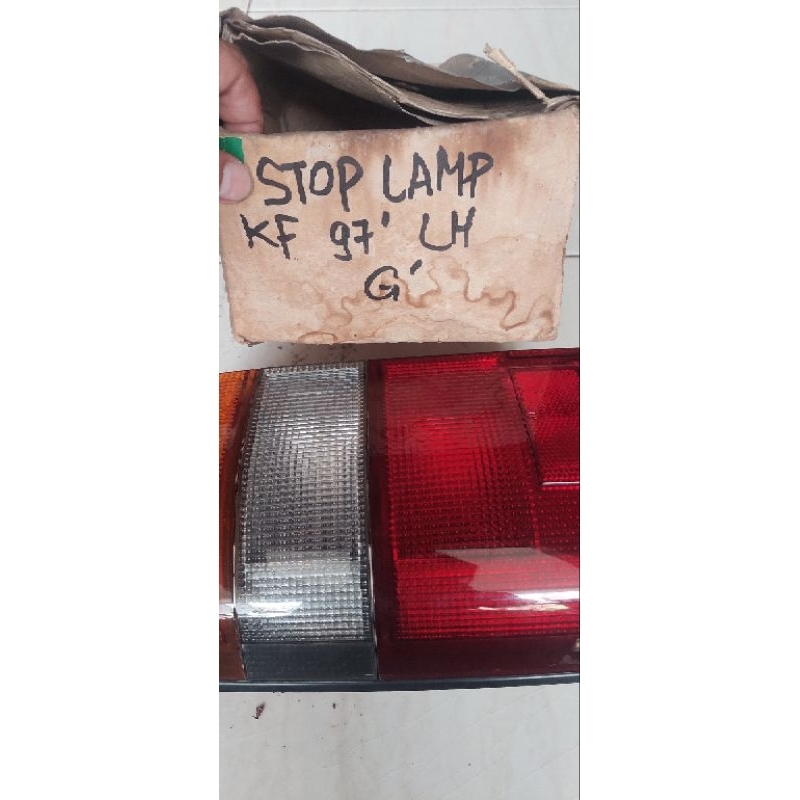 Stoplamp Lampu Stop Lampu Belakang Kiri LH Kijang Kapsul 1997-1999 Ori 81560-0B010