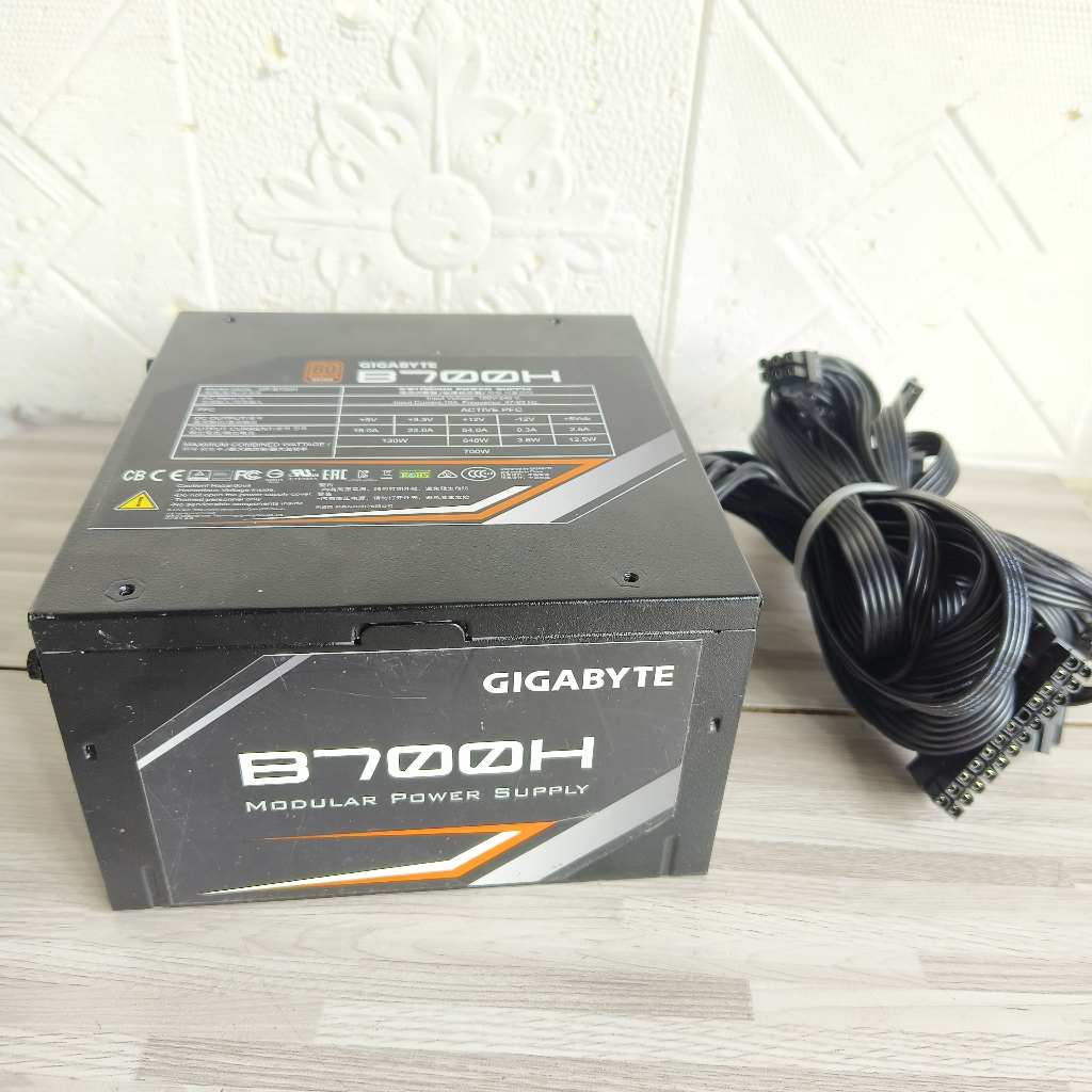 PSU GAMING GIGABYTE 700W 80+ BRONZE MODULAR