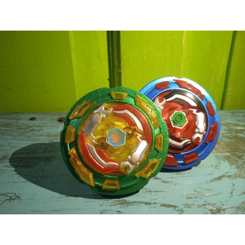 Preloved mainan gasing, gasing Beyblade,mainan anak