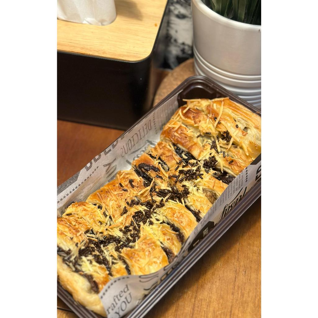 

Banana Strudel Pisang Coklat Keju Home made Halal