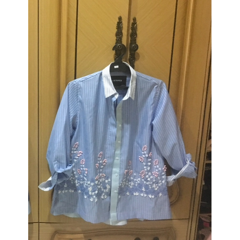 Artkea’s stripes size medium