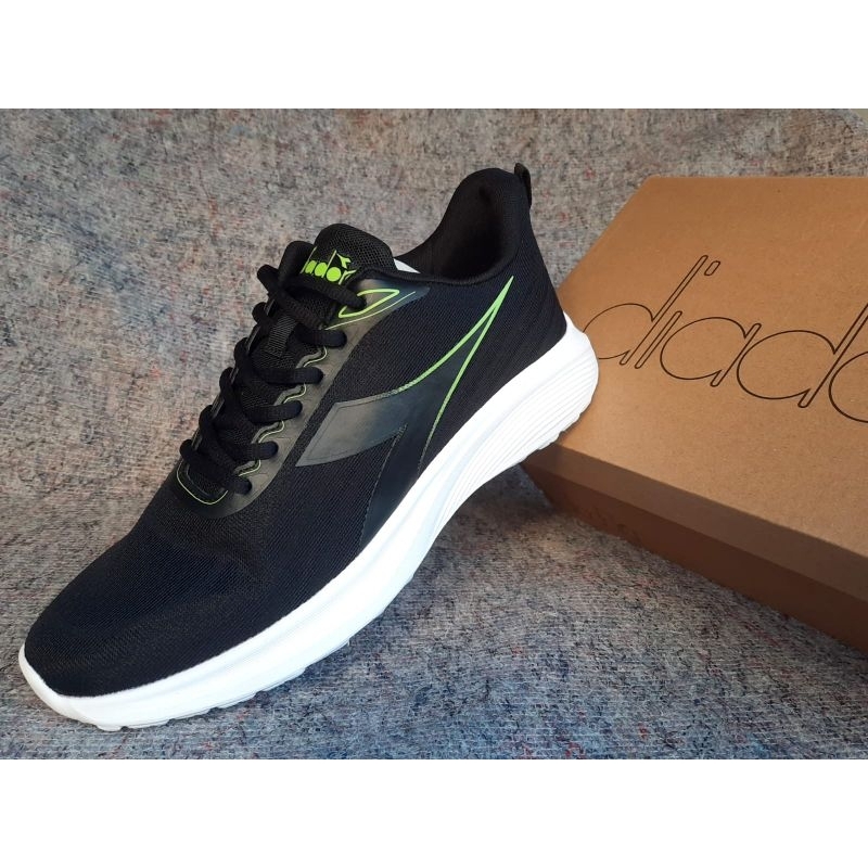 sepatu sport runing pria sepatu joging cowok diadora michael black green