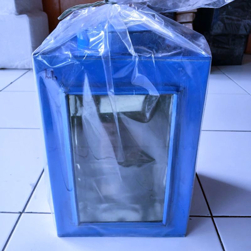 

kaleng kerupuk