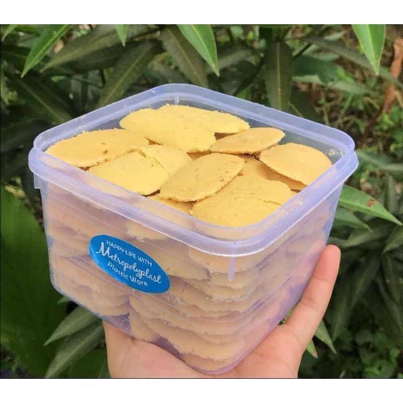 

KUE LIDAH KUCING ASLI JEMBER +- 550 GR