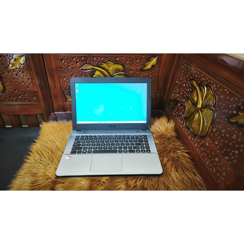 Laptop Asus X441B Amd A6 oke gress mulus nominus siap pakai mantap