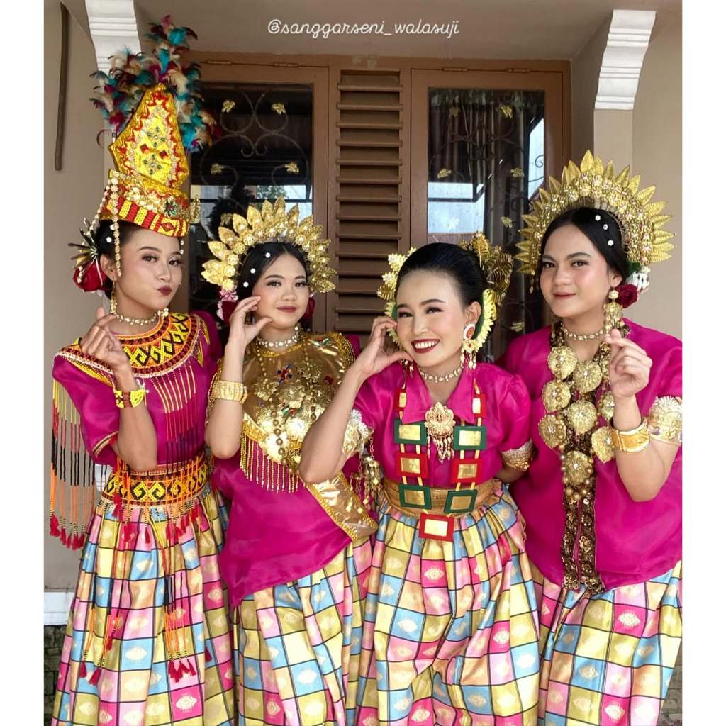 Sarung Bugis Makassar Kotak Songket – Serbaguna untuk Baju Bodo & Kondangan