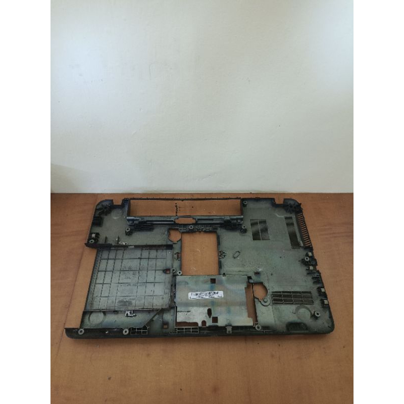 Casing Bawah Bottom Case Laptop Toshiba Satellite C850 C850D