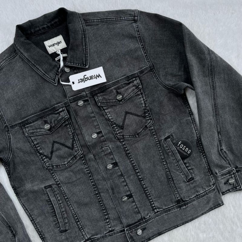 [NEW & ORIGINAL]  ORIGINAL Wrangler Classic Trucker "STRETCH" Denim Jacket,
Color :: Grey Black Wash