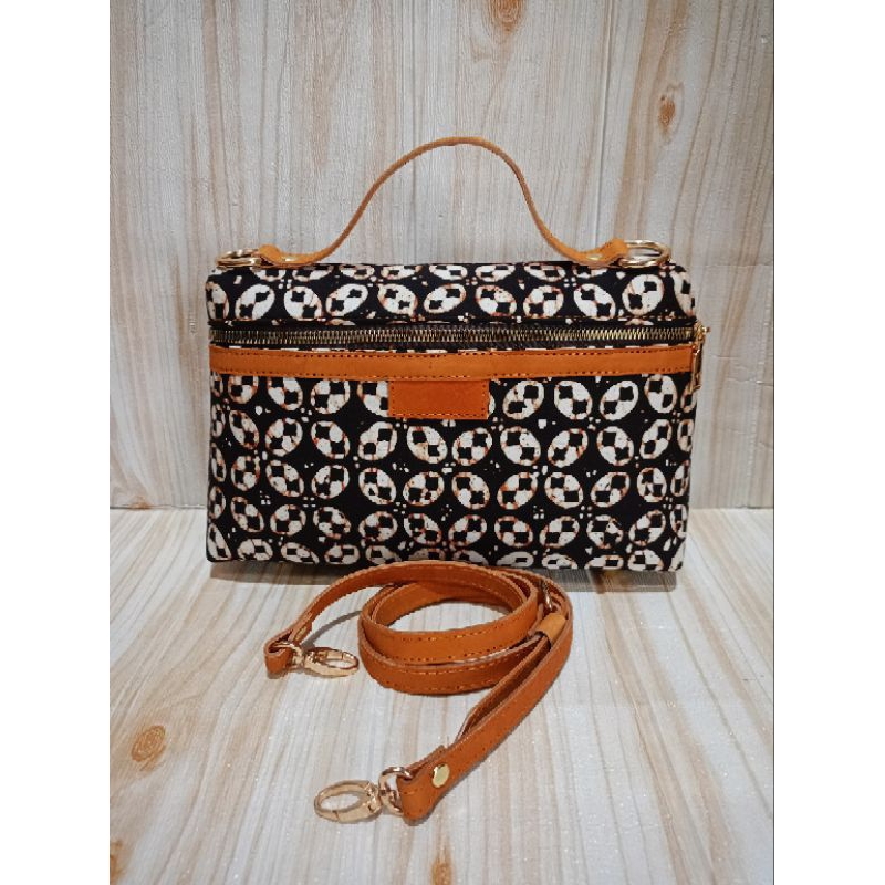 Tas batik tali kulit  wanita gembung