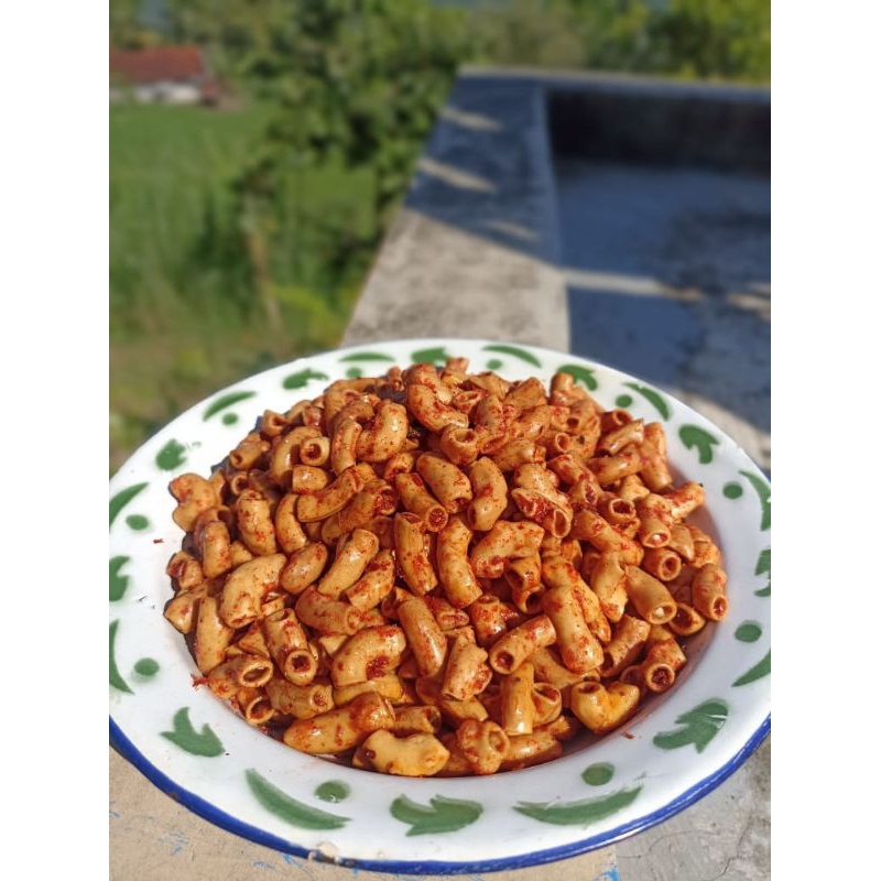 

makroni bantet