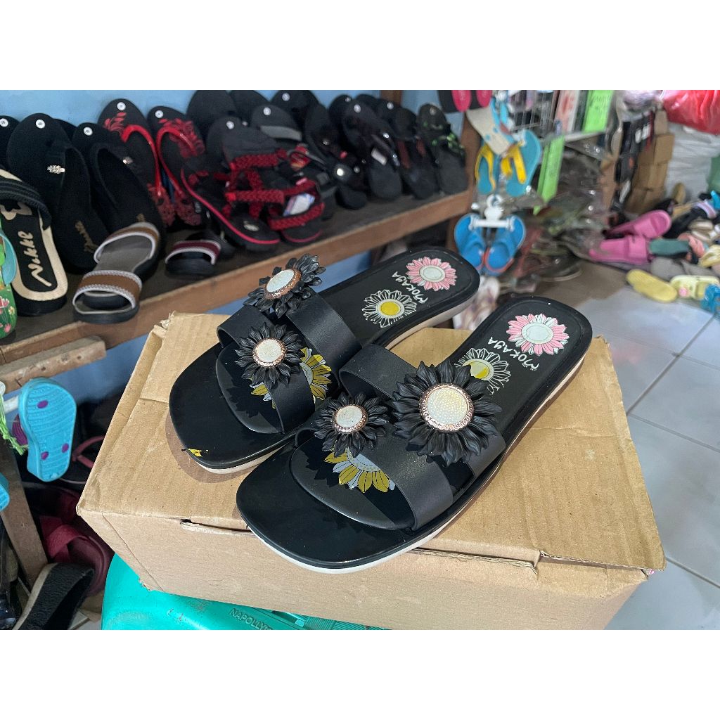 Sandal Wanita MOKAYA