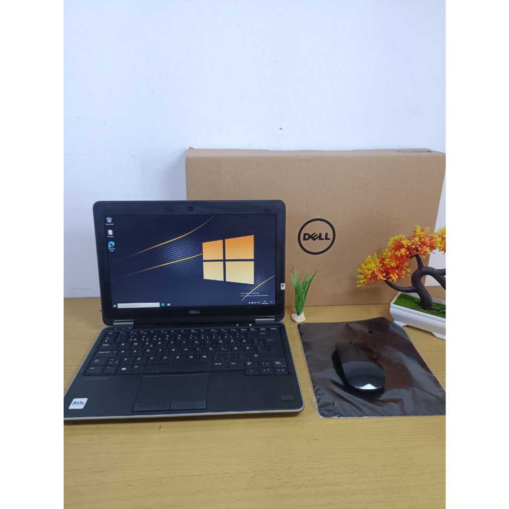 LAPTOP MURAH BERKUALITAS  DELL LATITUDE E7240 INTEL CORE I7 GEN 4 RAM 8GB SSD 256