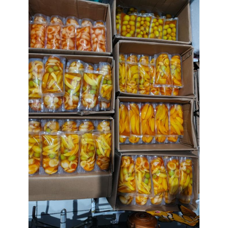 

ASINAN MANISAN BUAH VIRAL SEGAR MANIS PEDES ASEM 400gr di kirim random