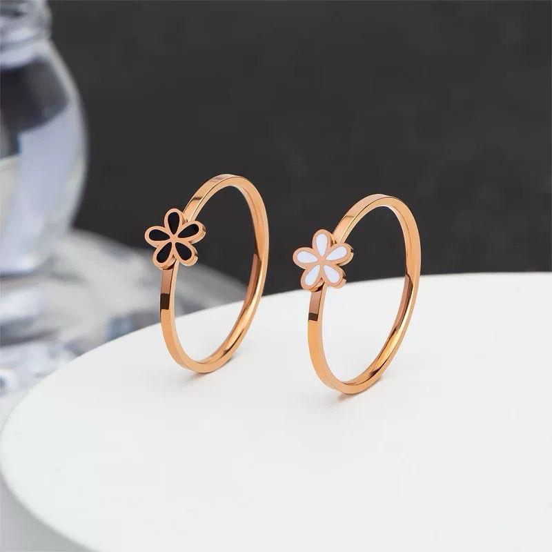 Cincin Titanium Wanita Motif Bunga Simple Elegan Mewah Couple Ring Fashion Stylish Korea