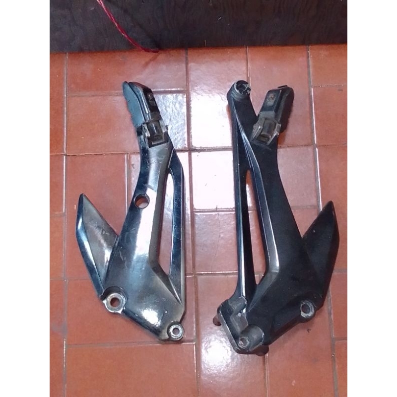 footstep belakang new Megapro mono karbu