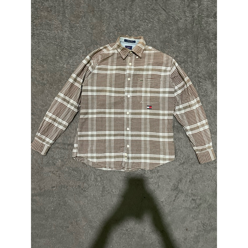 KEMEJA TOMMY