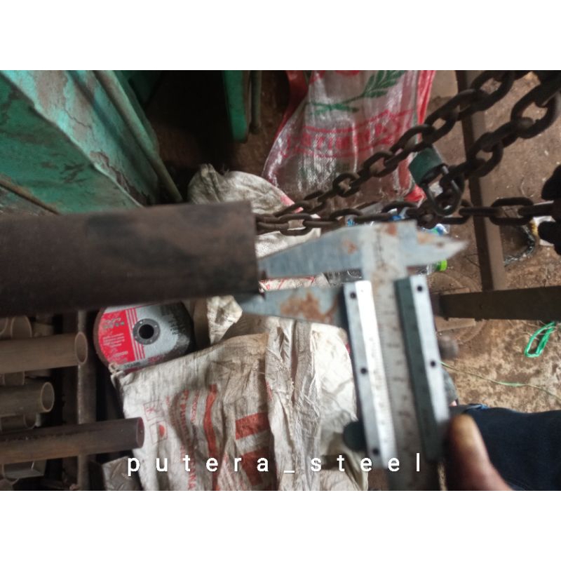 pipa besi seamles luar/OD 31mm dalam/ID 25mm tebal 3mm ukuran 60-100cm