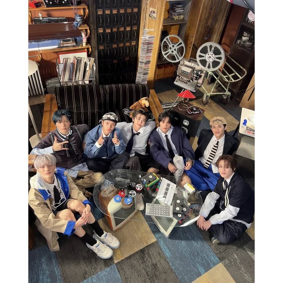 MARK PINK CHRISTMAS 2024