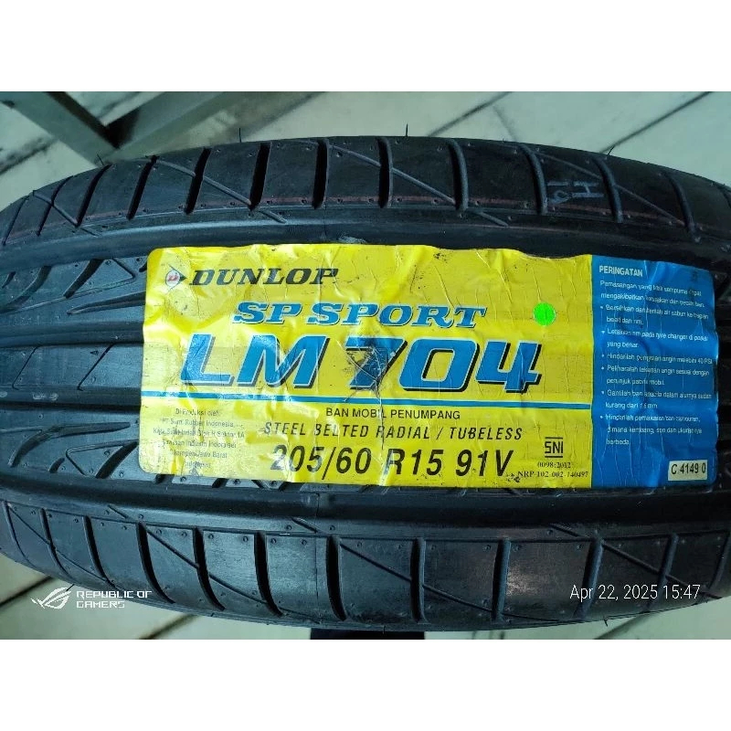 Ban Dunlop LM704 205/60 R15