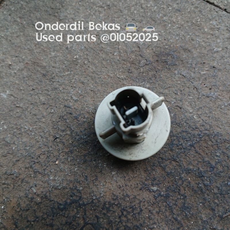 fitting lampu corner mitsubishi eterna